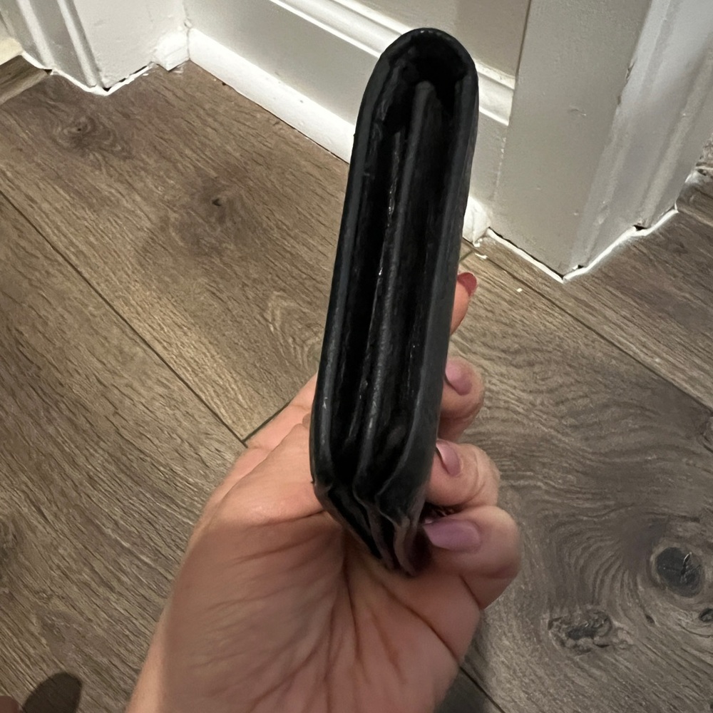 CHANEL Textured Black Leather Card Holder - Picture 6 of 10